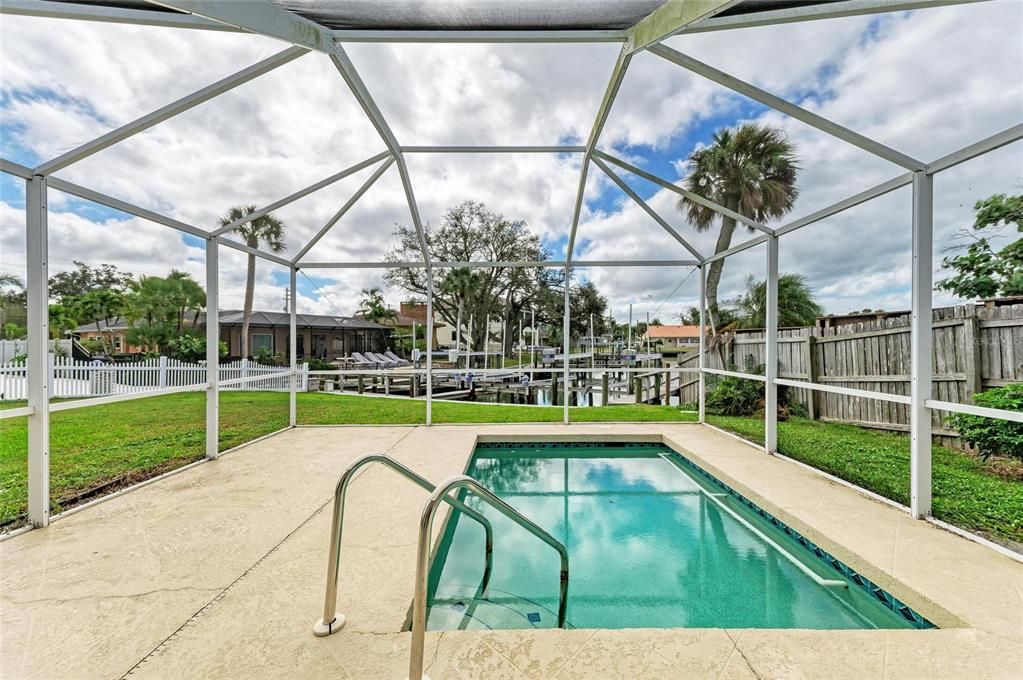 Active With Contract: $654,000 (2 beds, 1 baths, 1254 Square Feet)