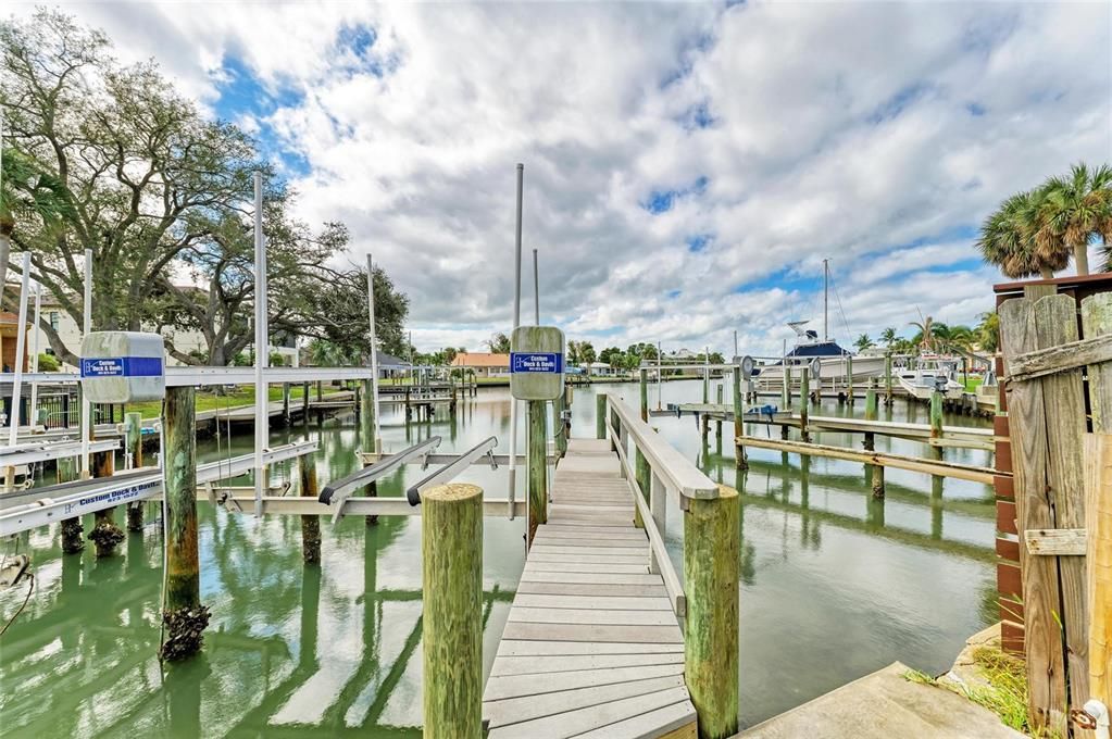 Active With Contract: $654,000 (2 beds, 1 baths, 1254 Square Feet)