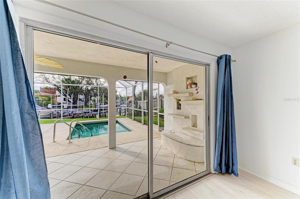 Active With Contract: $654,000 (2 beds, 1 baths, 1254 Square Feet)