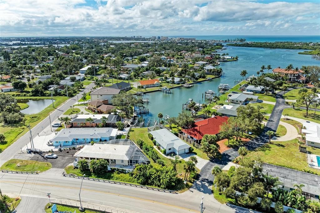 Active With Contract: $654,000 (2 beds, 1 baths, 1254 Square Feet)