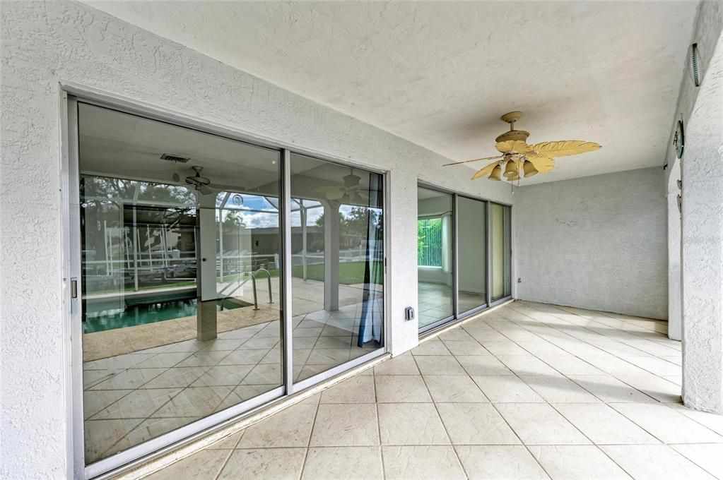 Active With Contract: $654,000 (2 beds, 1 baths, 1254 Square Feet)