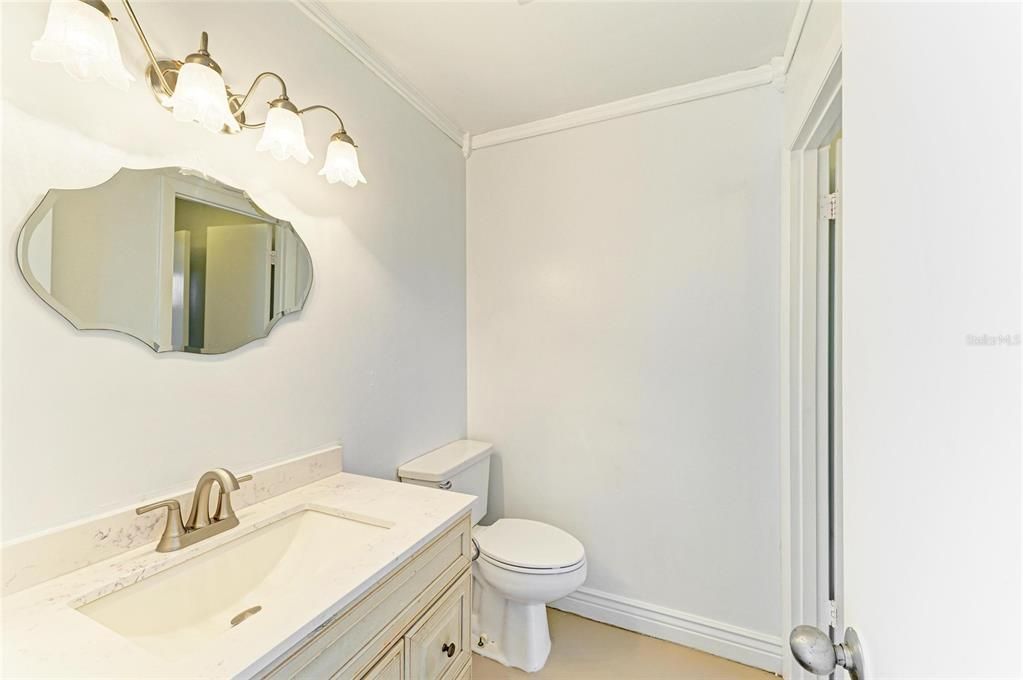 Active With Contract: $654,000 (2 beds, 1 baths, 1254 Square Feet)