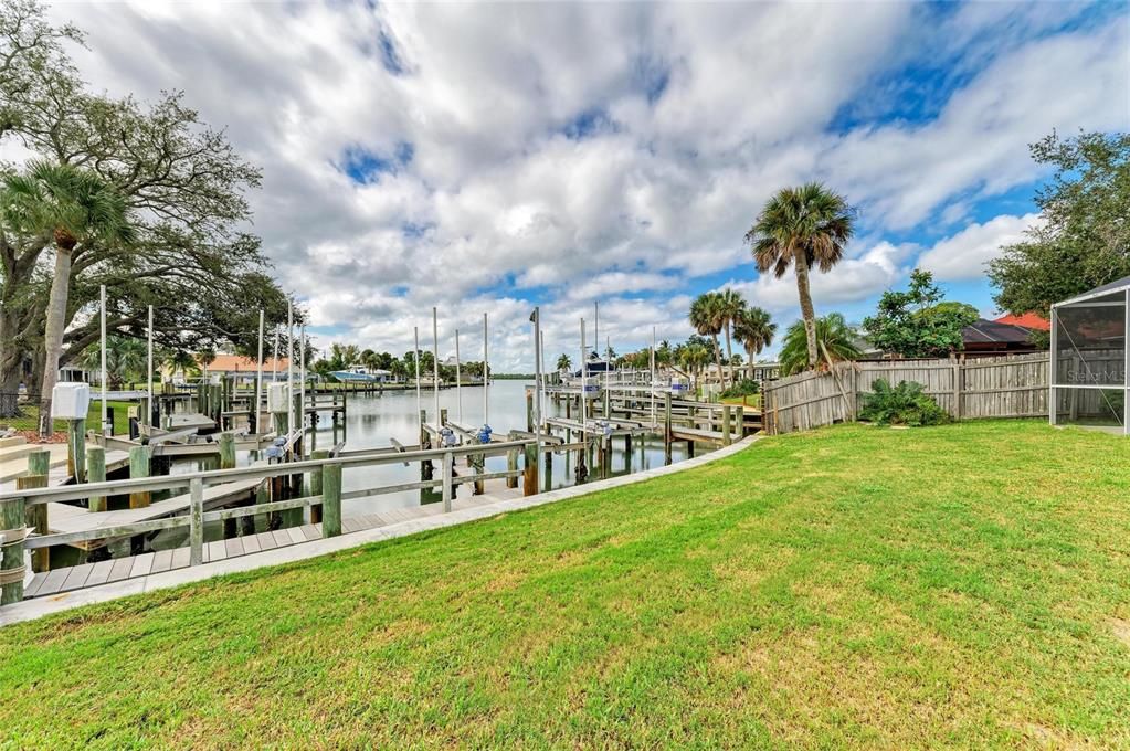 Active With Contract: $654,000 (2 beds, 1 baths, 1254 Square Feet)