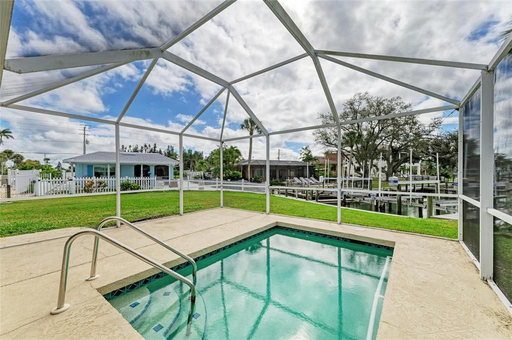 Active With Contract: $654,000 (2 beds, 1 baths, 1254 Square Feet)