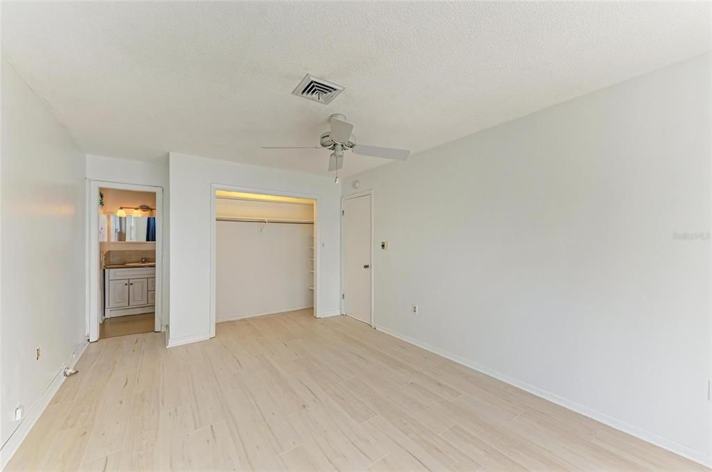 Active With Contract: $654,000 (2 beds, 1 baths, 1254 Square Feet)