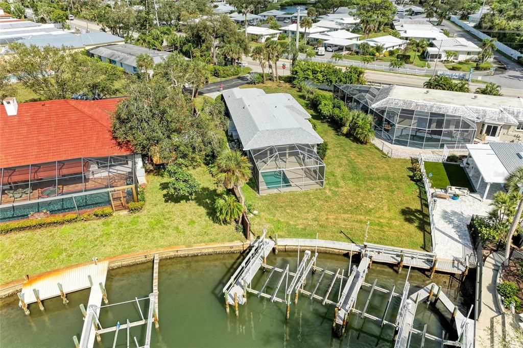 Active With Contract: $654,000 (2 beds, 1 baths, 1254 Square Feet)