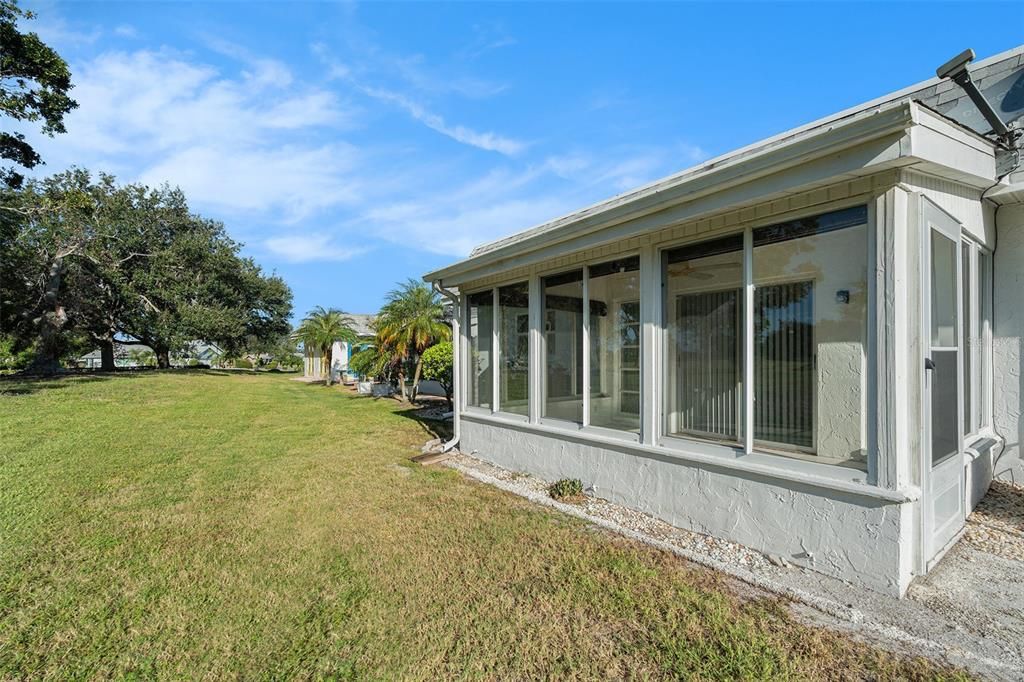 На продажу: $184,990 (2 спален, 2 ванн, 1516 Квадратных фут)