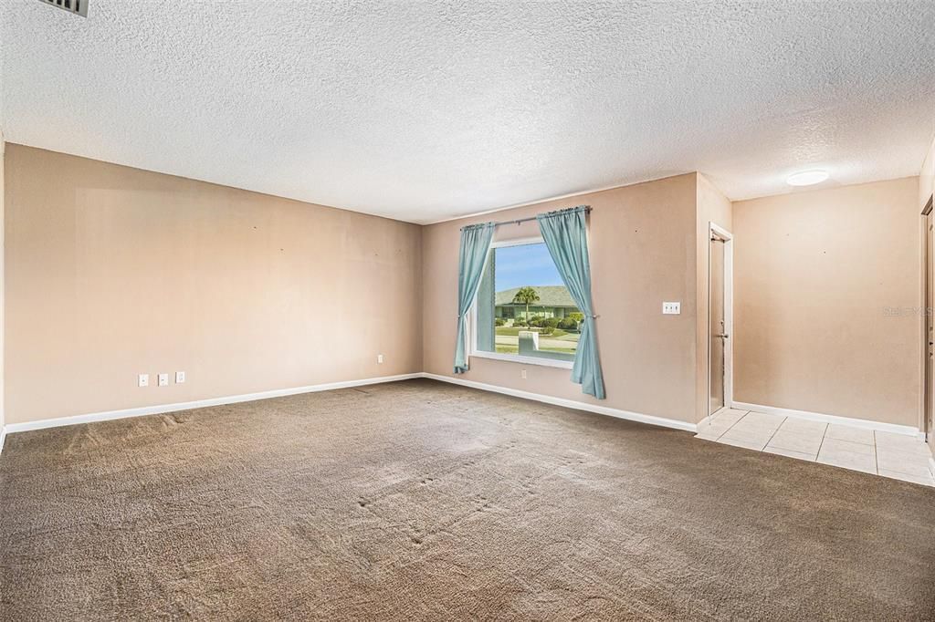 На продажу: $184,990 (2 спален, 2 ванн, 1516 Квадратных фут)