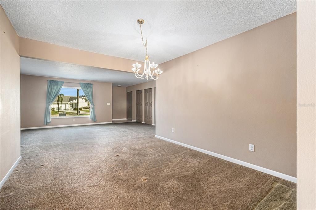 На продажу: $184,990 (2 спален, 2 ванн, 1516 Квадратных фут)