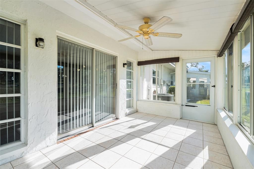 На продажу: $184,990 (2 спален, 2 ванн, 1516 Квадратных фут)