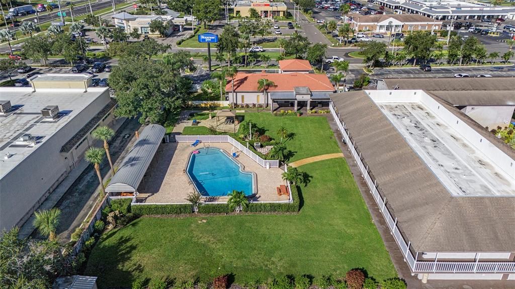 На продажу: $184,990 (2 спален, 2 ванн, 1516 Квадратных фут)