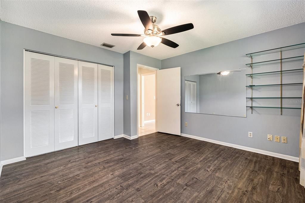 На продажу: $184,990 (2 спален, 2 ванн, 1516 Квадратных фут)