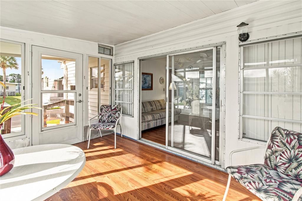 Active With Contract: $110,000 (2 beds, 1 baths, 672 Square Feet)