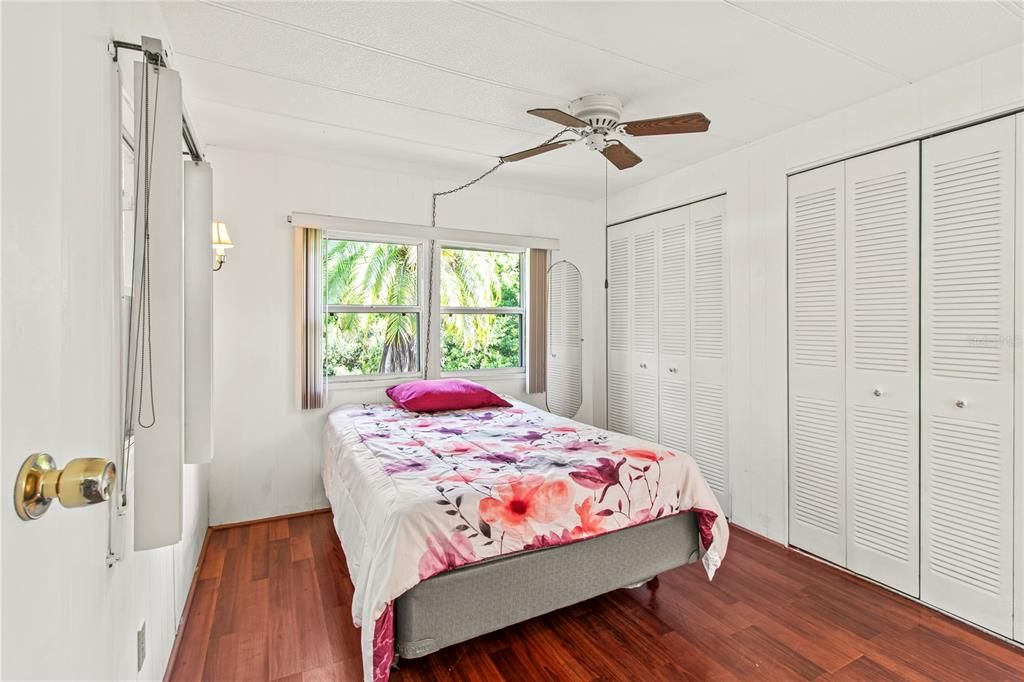 Active With Contract: $110,000 (2 beds, 1 baths, 672 Square Feet)