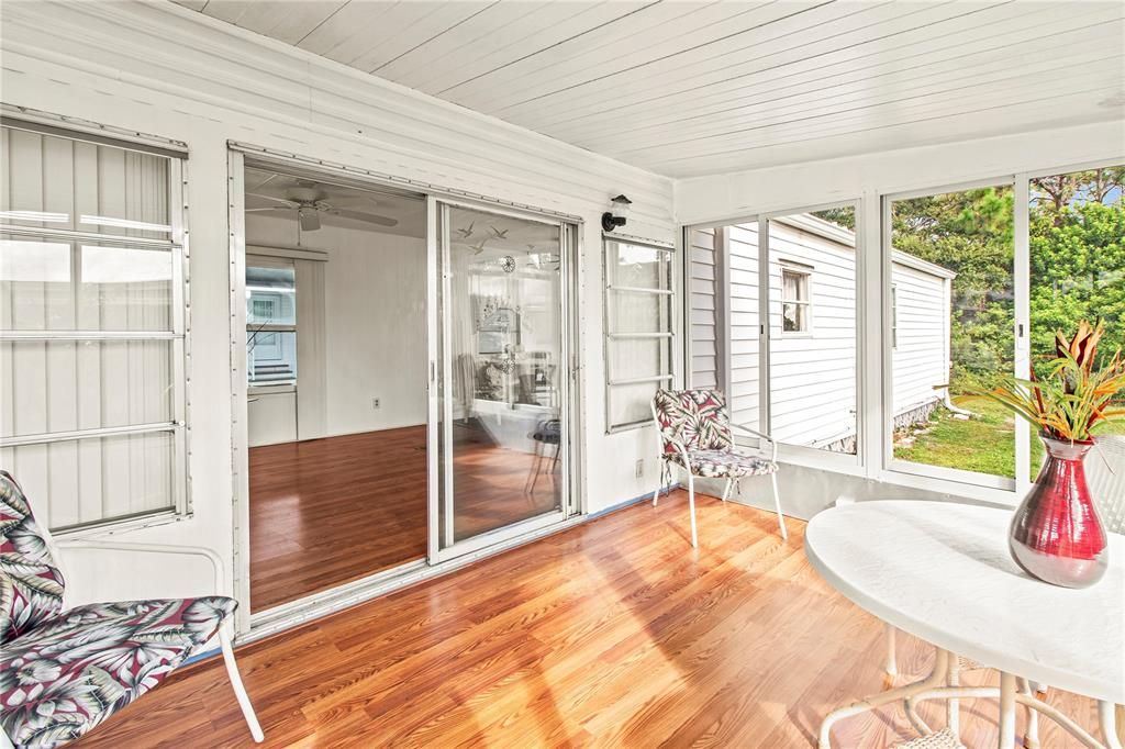 Active With Contract: $110,000 (2 beds, 1 baths, 672 Square Feet)