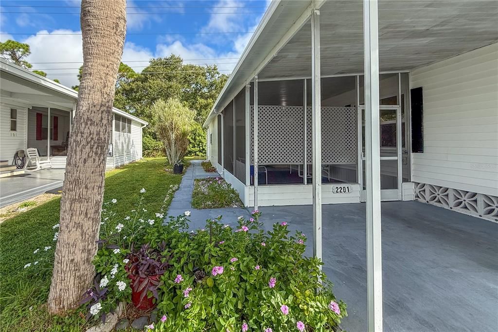 Active With Contract: $110,000 (2 beds, 1 baths, 672 Square Feet)