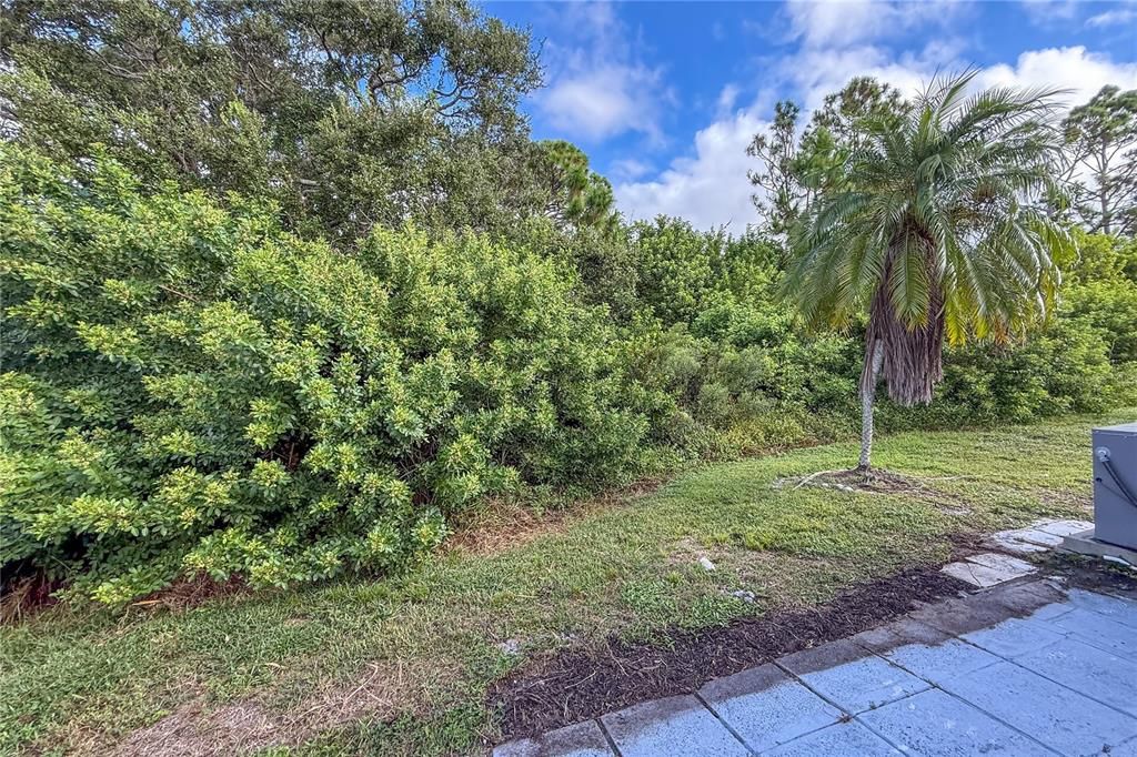 Active With Contract: $110,000 (2 beds, 1 baths, 672 Square Feet)