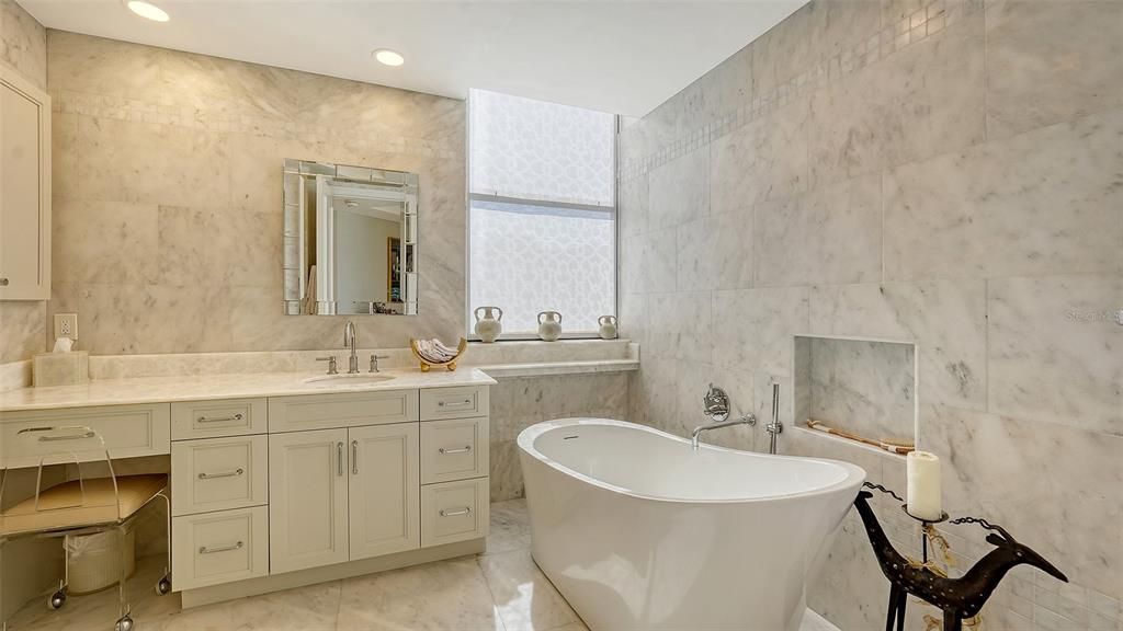 На продажу: $3,695,000 (3 спален, 4 ванн, 3045 Квадратных фут)