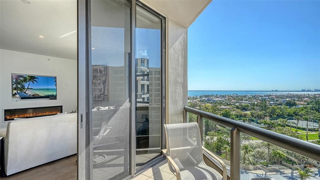 На продажу: $3,695,000 (3 спален, 4 ванн, 3045 Квадратных фут)