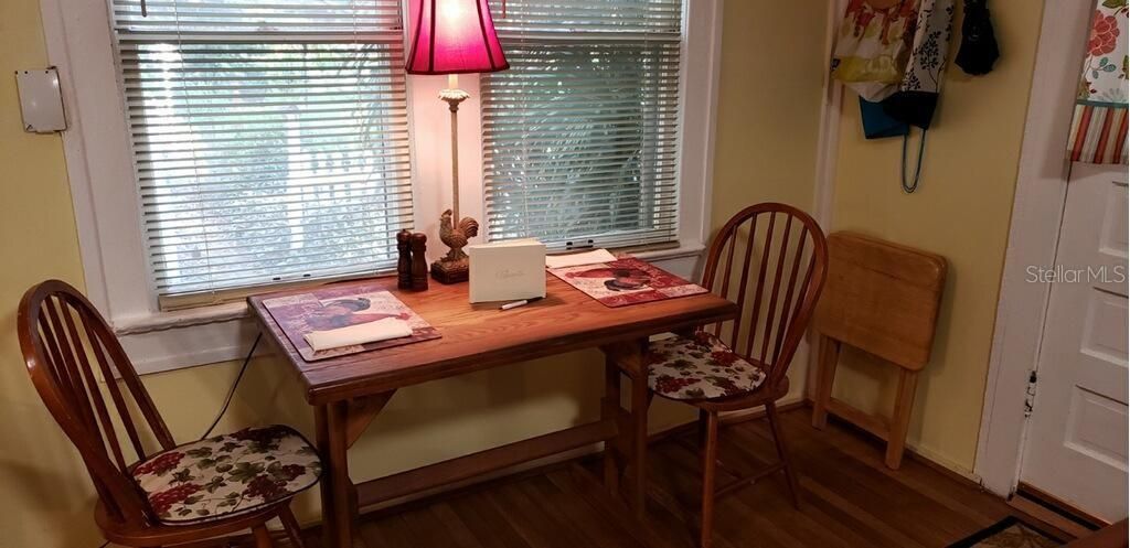 待售: $450,000 (3 贝兹, 0 浴室, 2146 平方英尺)