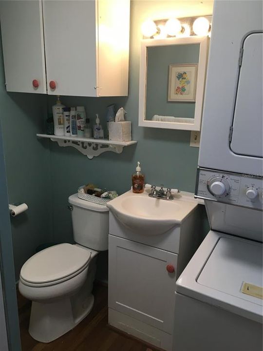 待售: $450,000 (3 贝兹, 0 浴室, 2146 平方英尺)