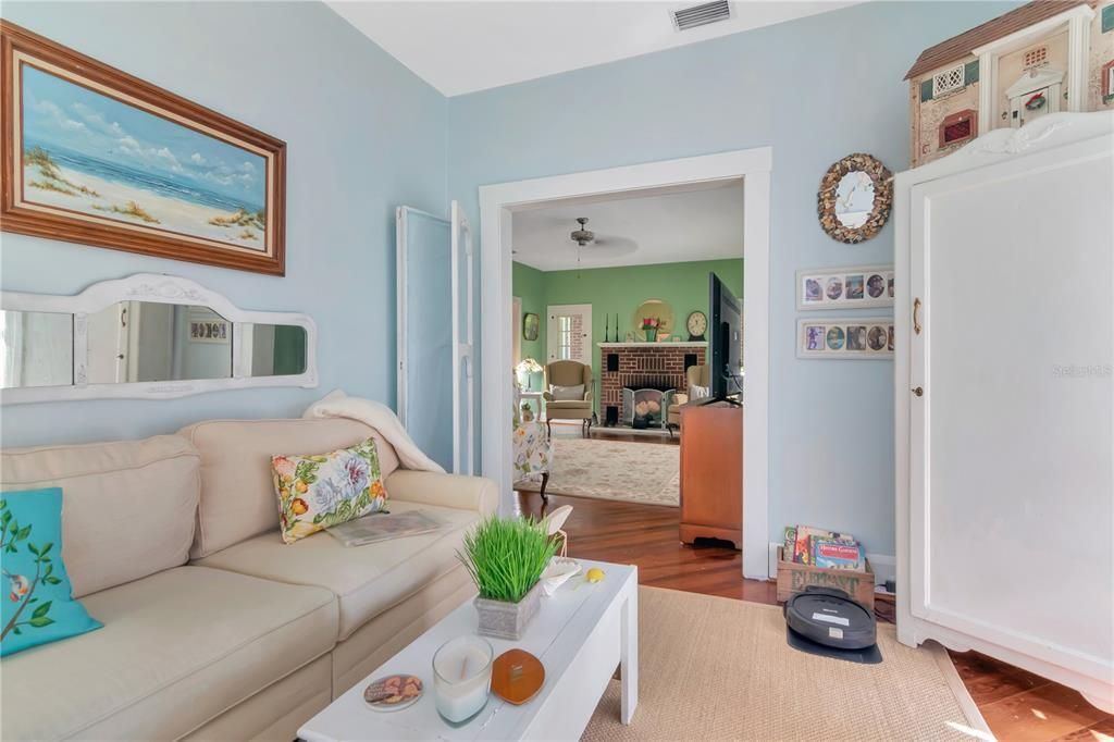 待售: $450,000 (3 贝兹, 0 浴室, 2146 平方英尺)