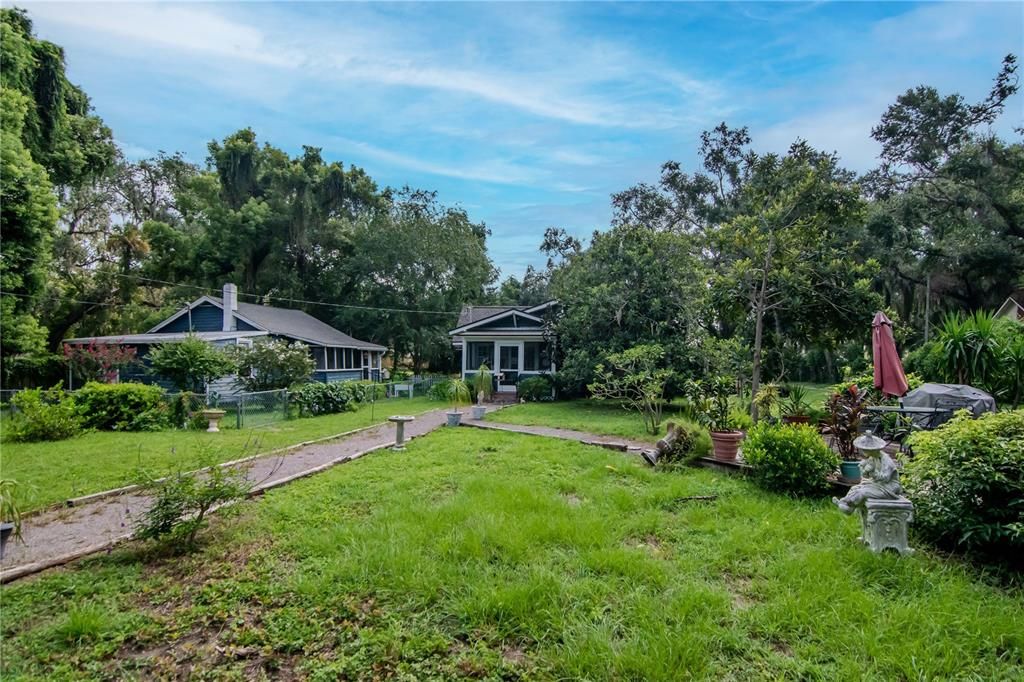 待售: $450,000 (3 贝兹, 0 浴室, 2146 平方英尺)