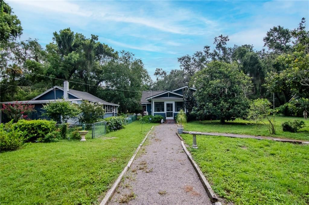 待售: $450,000 (3 贝兹, 0 浴室, 2146 平方英尺)