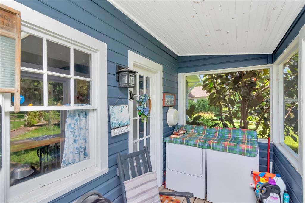 待售: $450,000 (3 贝兹, 0 浴室, 2146 平方英尺)