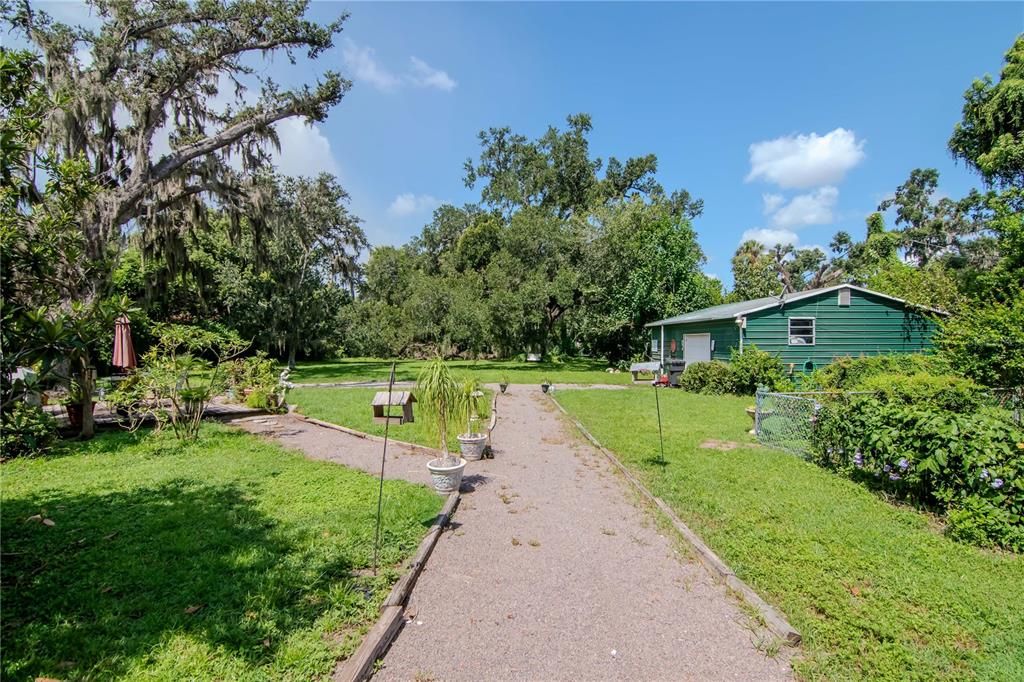 待售: $450,000 (3 贝兹, 0 浴室, 2146 平方英尺)