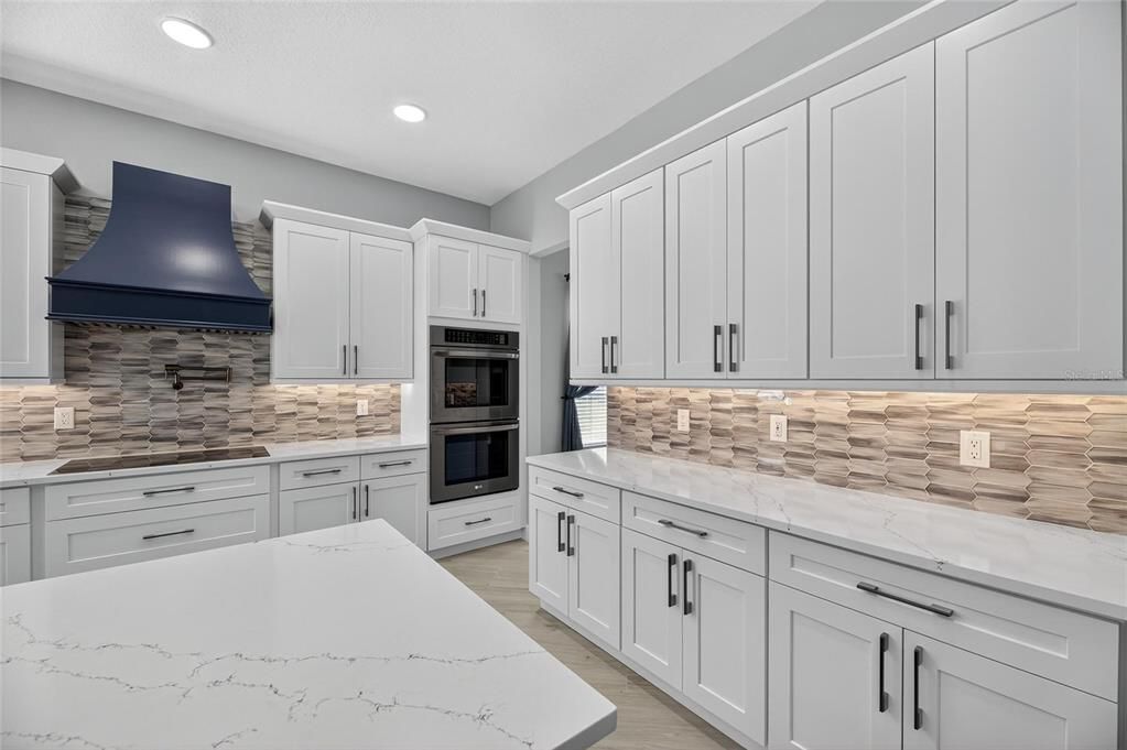 En Venta: $899,900 (4 camas, 3 baños, 3377 Pies cuadrados)