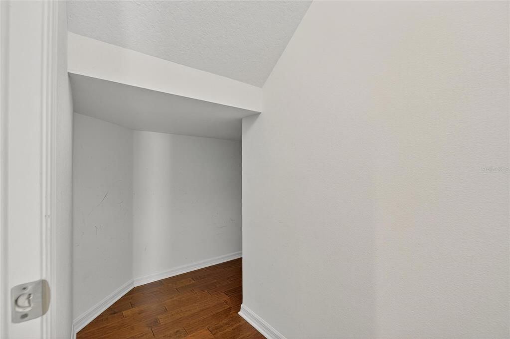 En Venta: $899,900 (4 camas, 3 baños, 3377 Pies cuadrados)