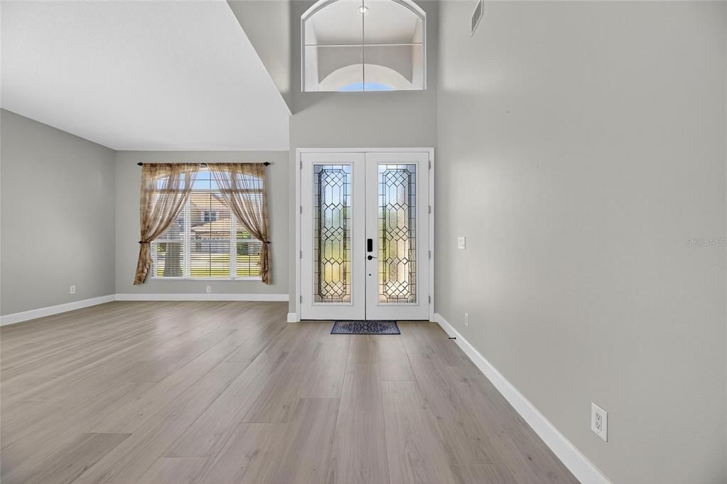 En Venta: $899,900 (4 camas, 3 baños, 3377 Pies cuadrados)