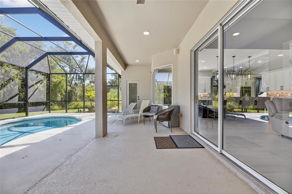 En Venta: $899,900 (4 camas, 3 baños, 3377 Pies cuadrados)