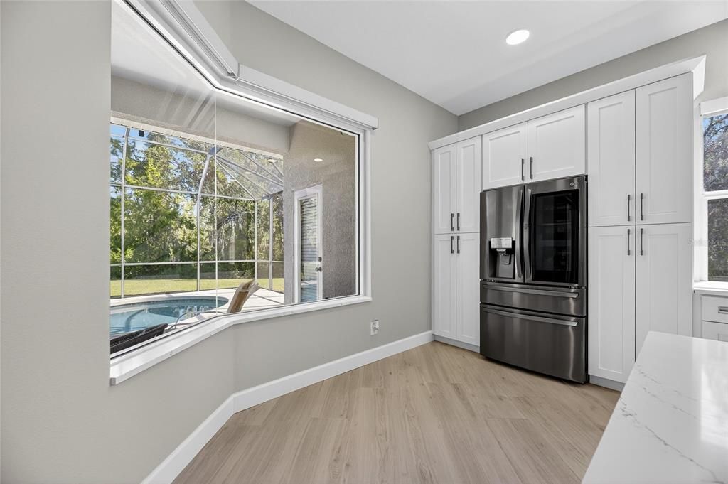 En Venta: $899,900 (4 camas, 3 baños, 3377 Pies cuadrados)