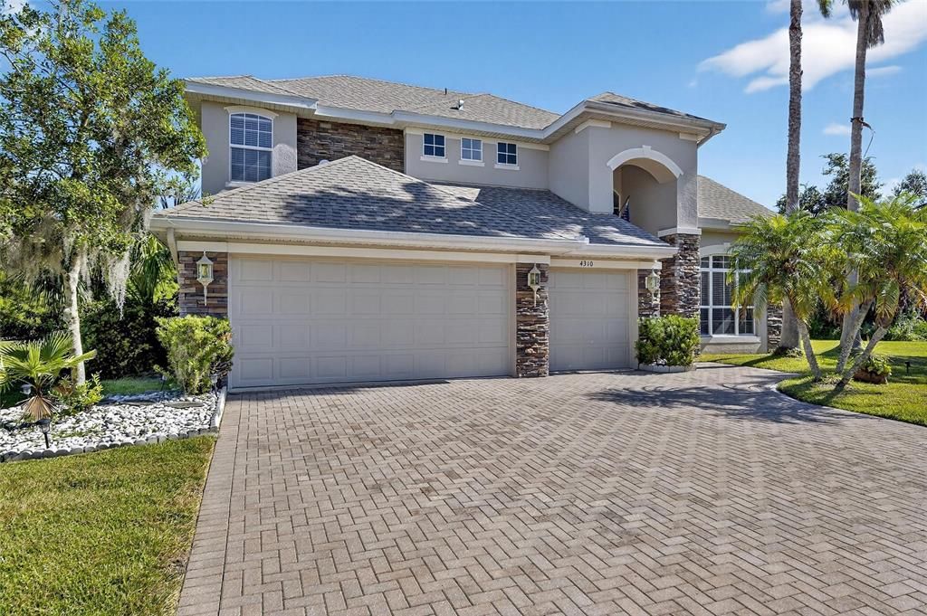 En Venta: $899,900 (4 camas, 3 baños, 3377 Pies cuadrados)