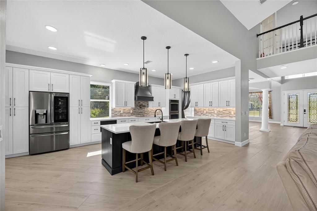 En Venta: $899,900 (4 camas, 3 baños, 3377 Pies cuadrados)