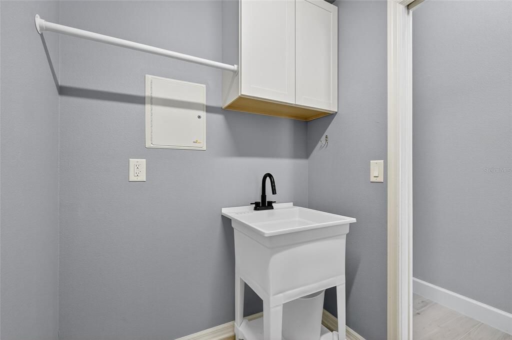 En Venta: $899,900 (4 camas, 3 baños, 3377 Pies cuadrados)