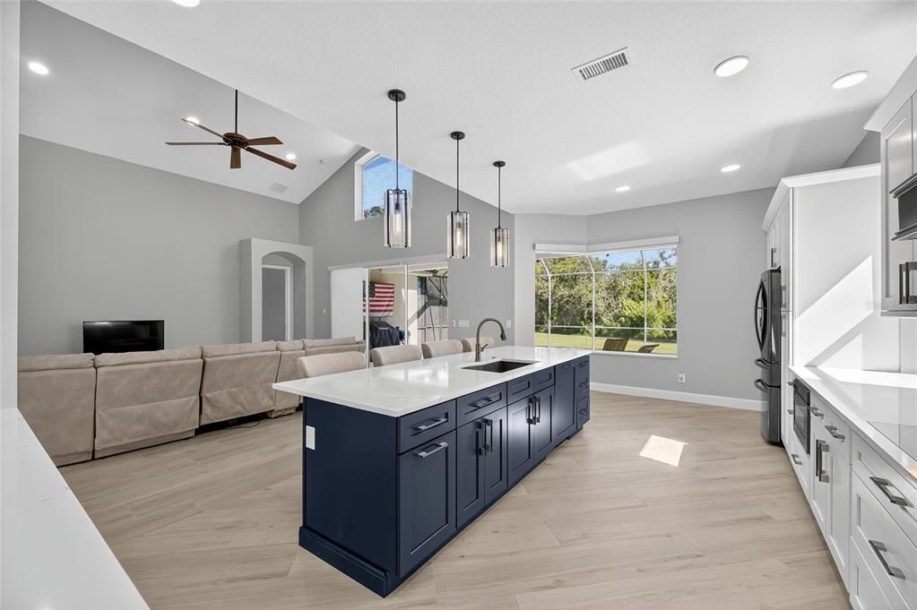 En Venta: $899,900 (4 camas, 3 baños, 3377 Pies cuadrados)