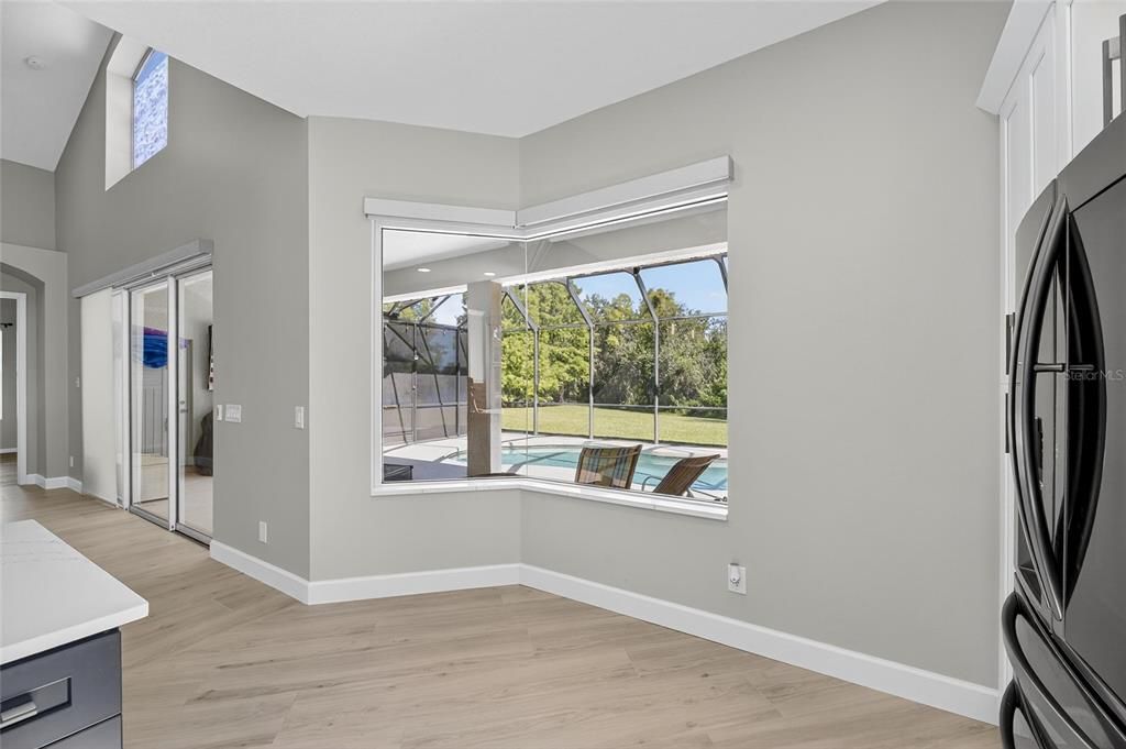 En Venta: $899,900 (4 camas, 3 baños, 3377 Pies cuadrados)