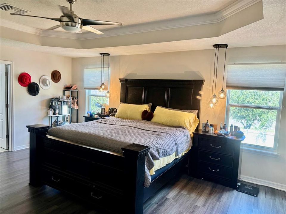 En Venta: $517,500 (5 camas, 2 baños, 3092 Pies cuadrados)