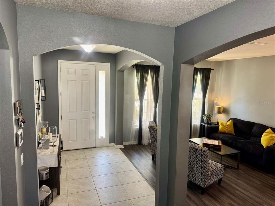 En Venta: $517,500 (5 camas, 2 baños, 3092 Pies cuadrados)