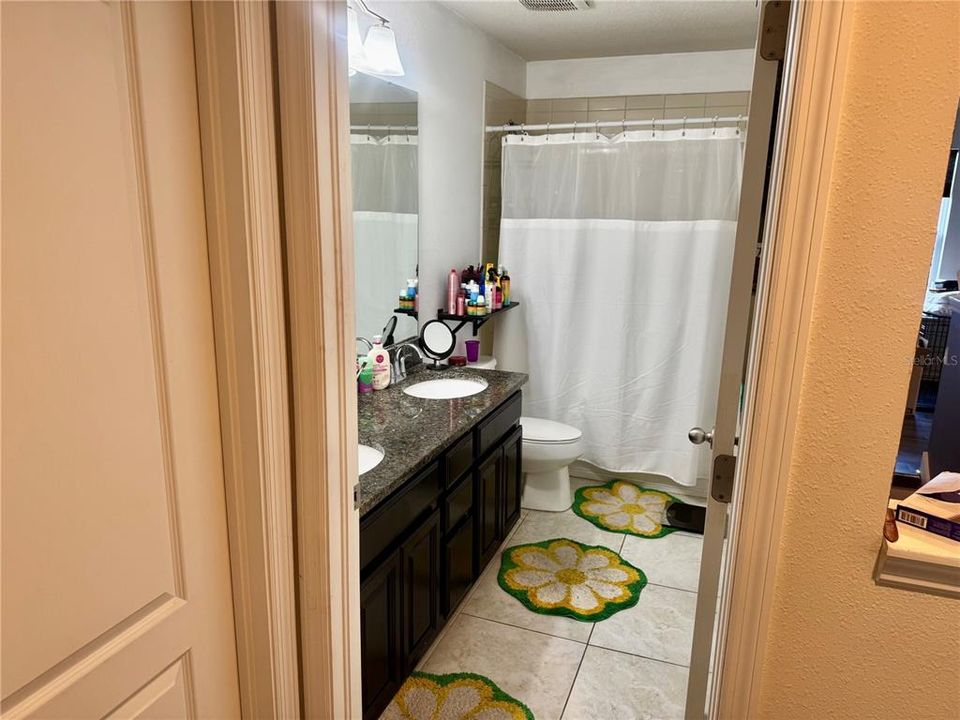 En Venta: $517,500 (5 camas, 2 baños, 3092 Pies cuadrados)