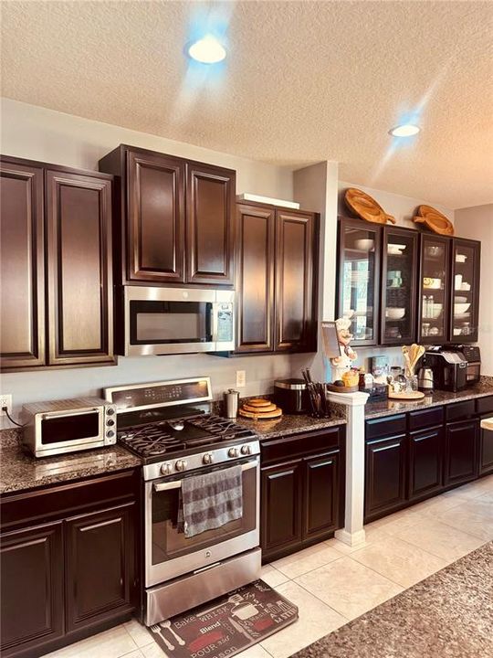 En Venta: $517,500 (5 camas, 2 baños, 3092 Pies cuadrados)