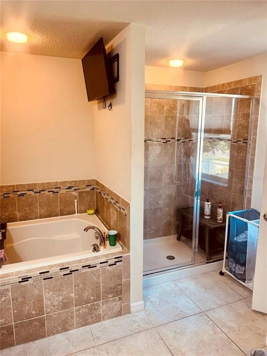 En Venta: $517,500 (5 camas, 2 baños, 3092 Pies cuadrados)