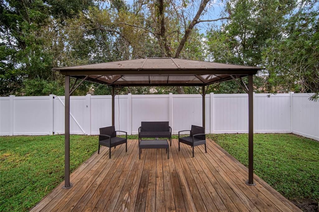 На продажу: $350,000 (3 спален, 2 ванн, 1838 Квадратных фут)