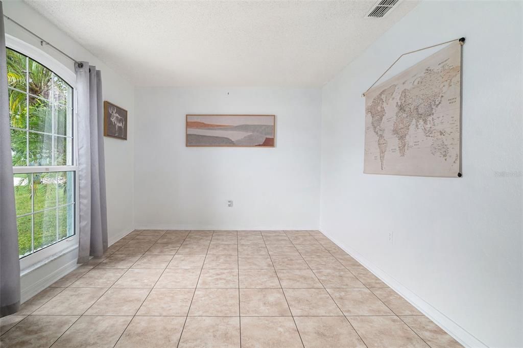 На продажу: $350,000 (3 спален, 2 ванн, 1838 Квадратных фут)