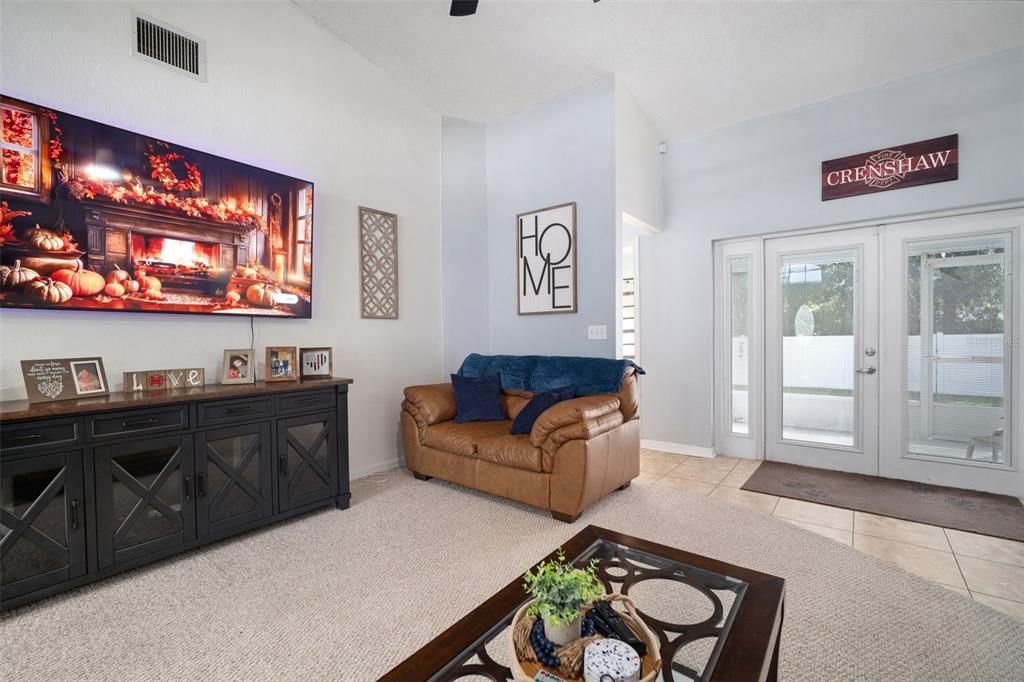 На продажу: $350,000 (3 спален, 2 ванн, 1838 Квадратных фут)