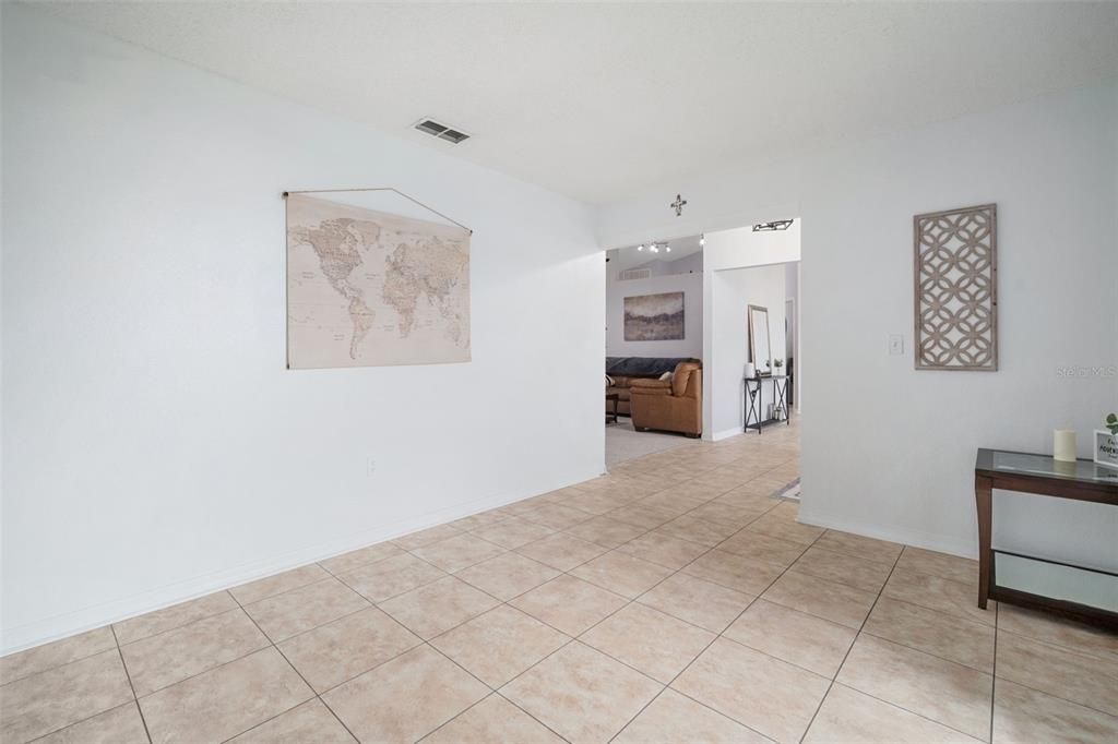 На продажу: $350,000 (3 спален, 2 ванн, 1838 Квадратных фут)