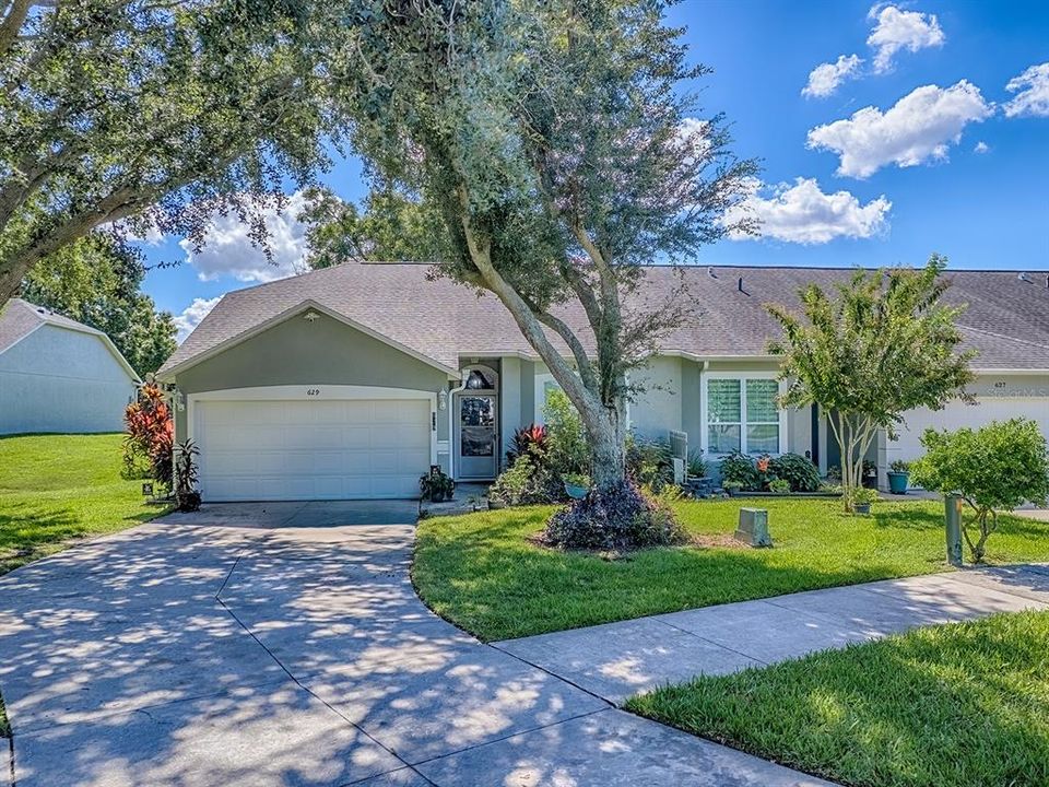 For Sale: $287,000 (2 beds, 2 baths, 1162 Square Feet)